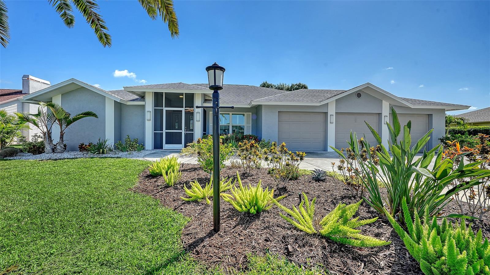 6988 COUNTRY LAKES CIRCLE