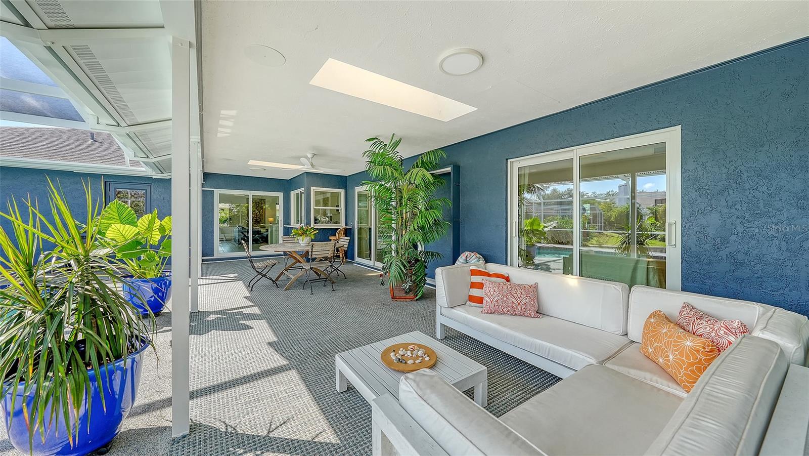 PALM AIRE / COUNTRY LAKES - Residential