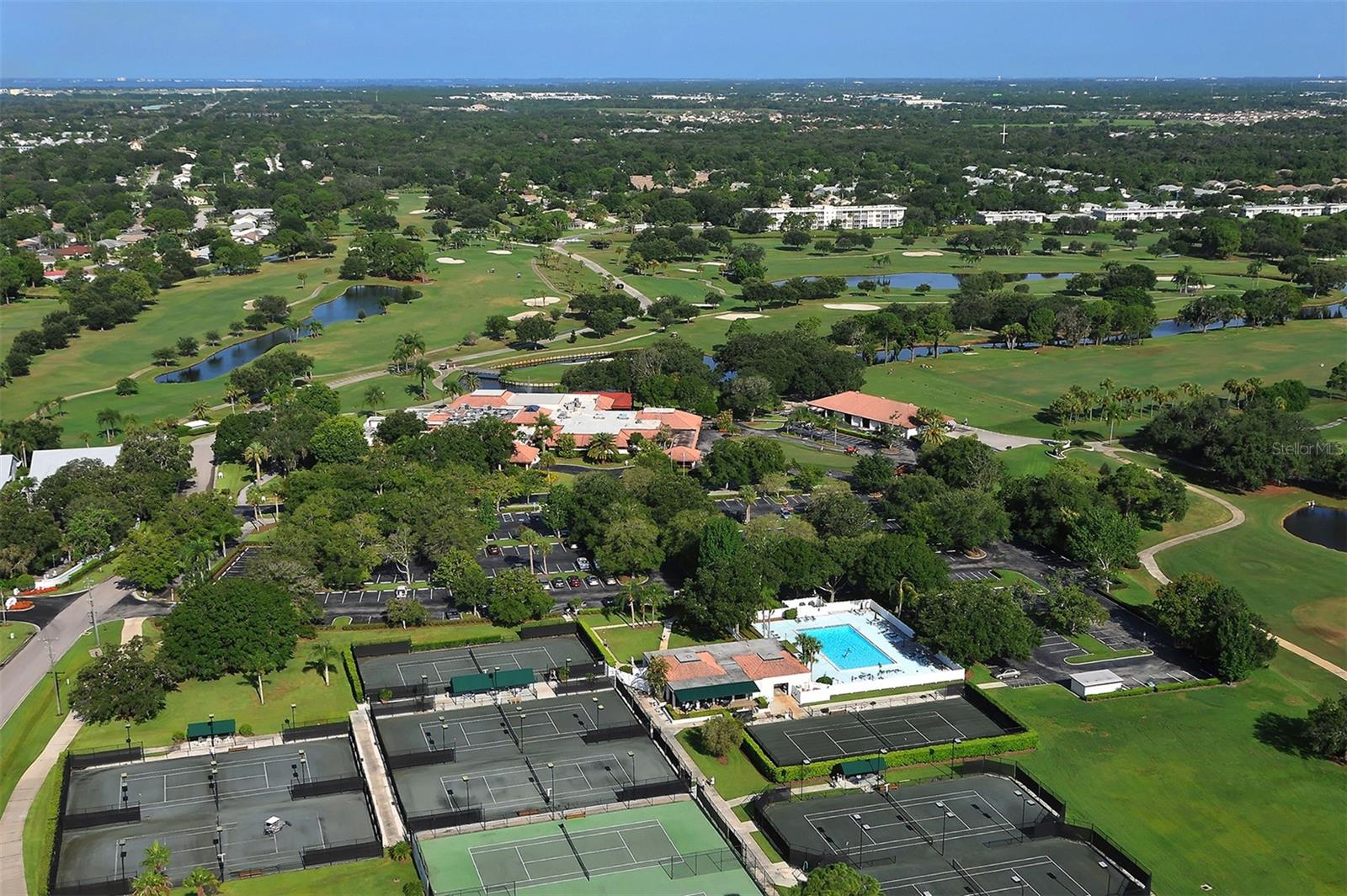 PALM AIRE / COUNTRY LAKES - Residential
