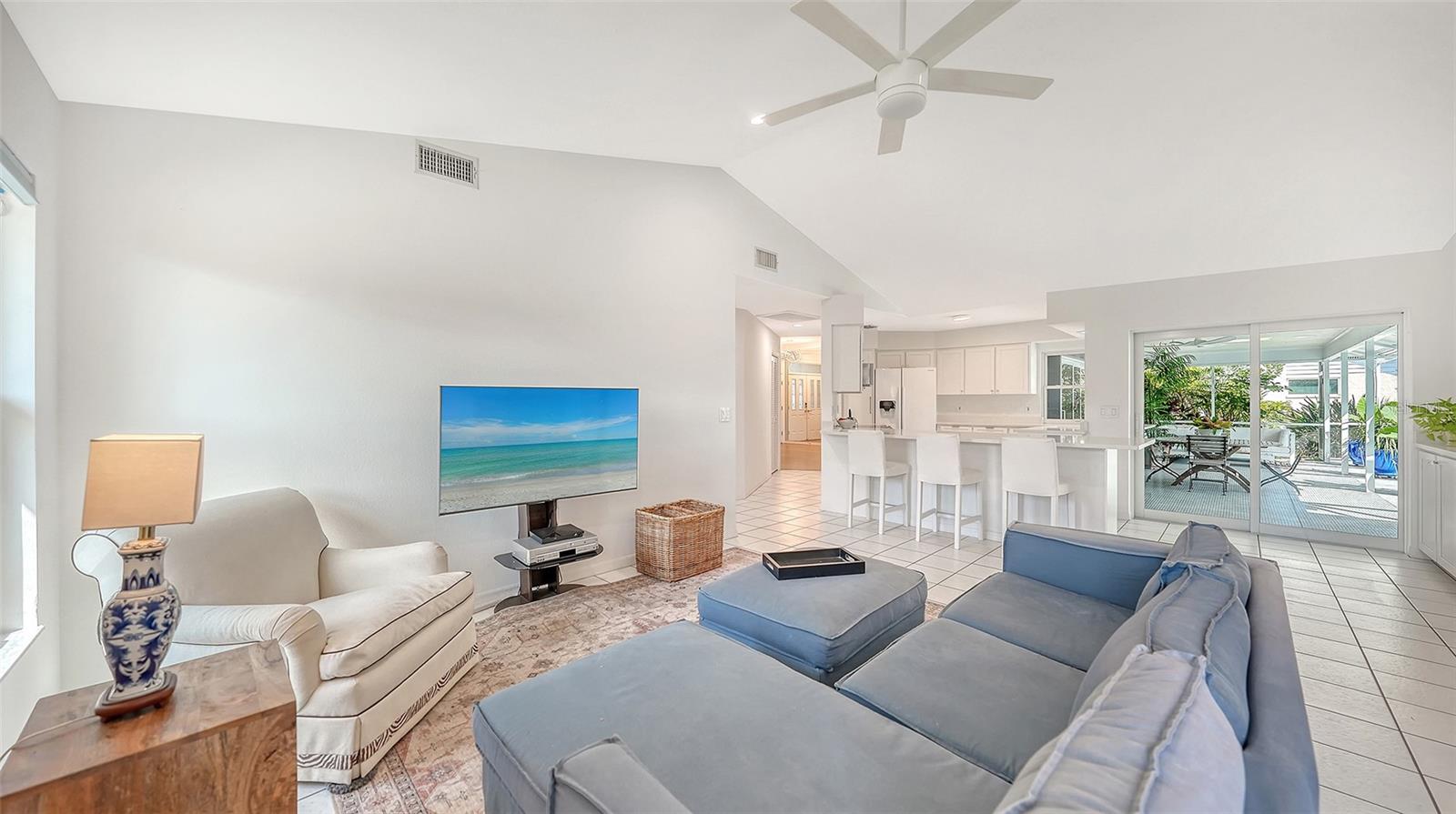 PALM AIRE / COUNTRY LAKES - Residential