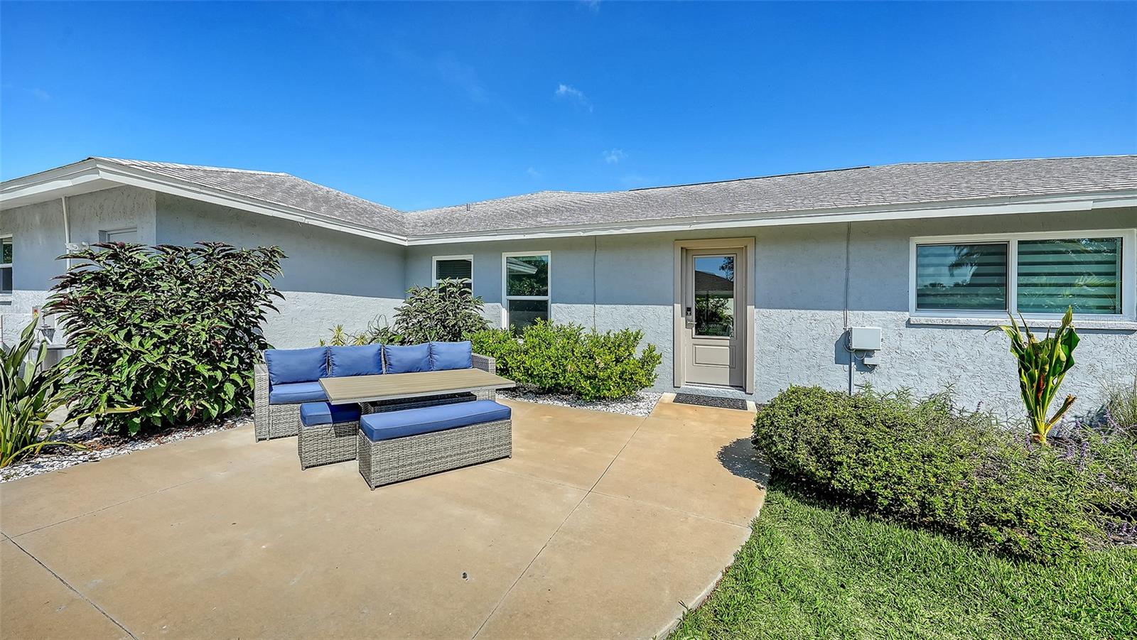 PALM AIRE / COUNTRY LAKES - Residential