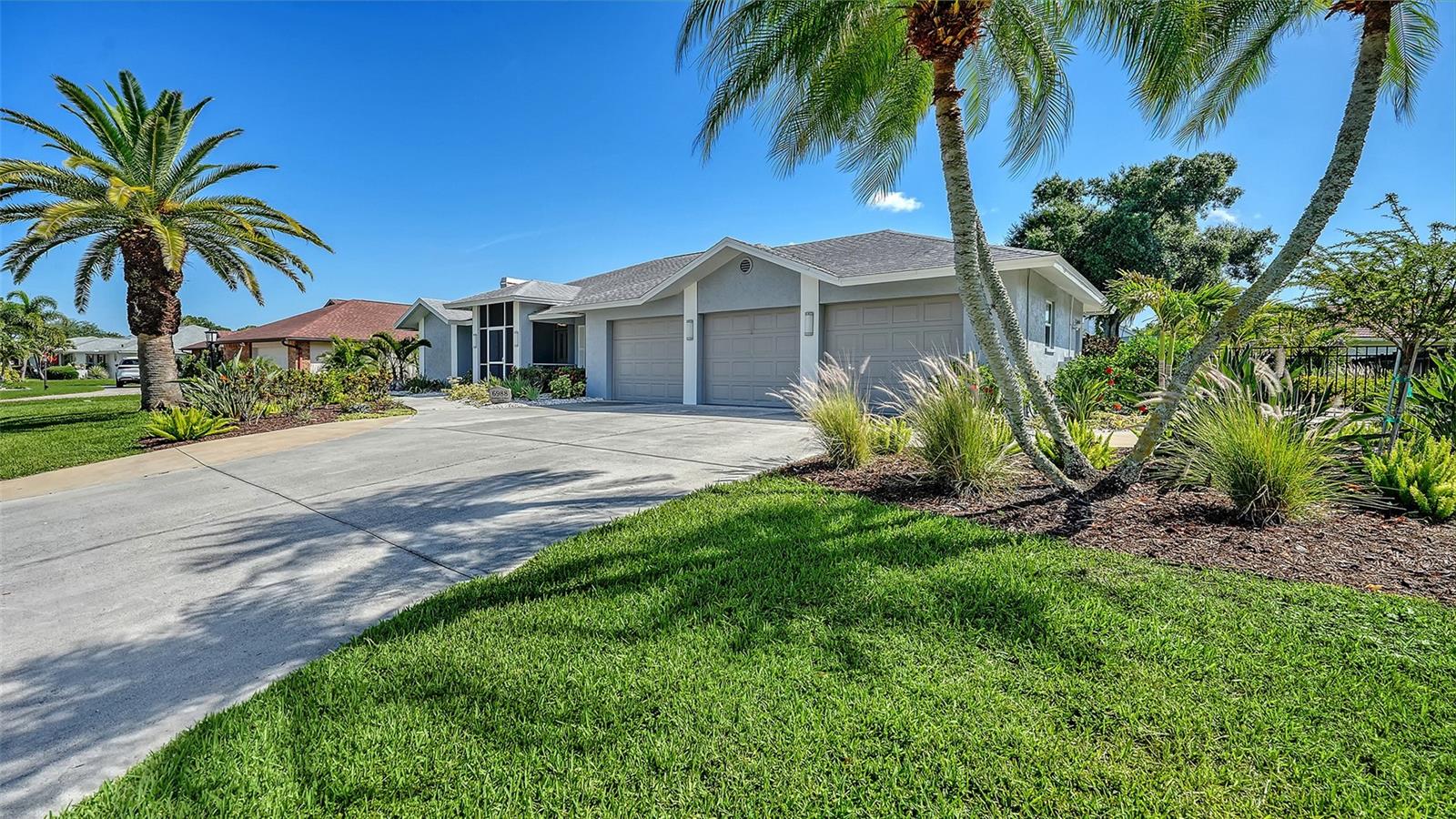 PALM AIRE / COUNTRY LAKES - Residential