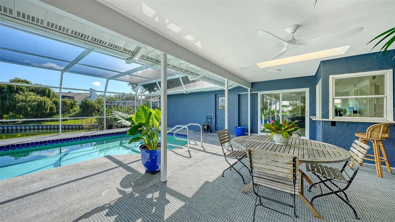PALM AIRE / COUNTRY LAKES - Residential