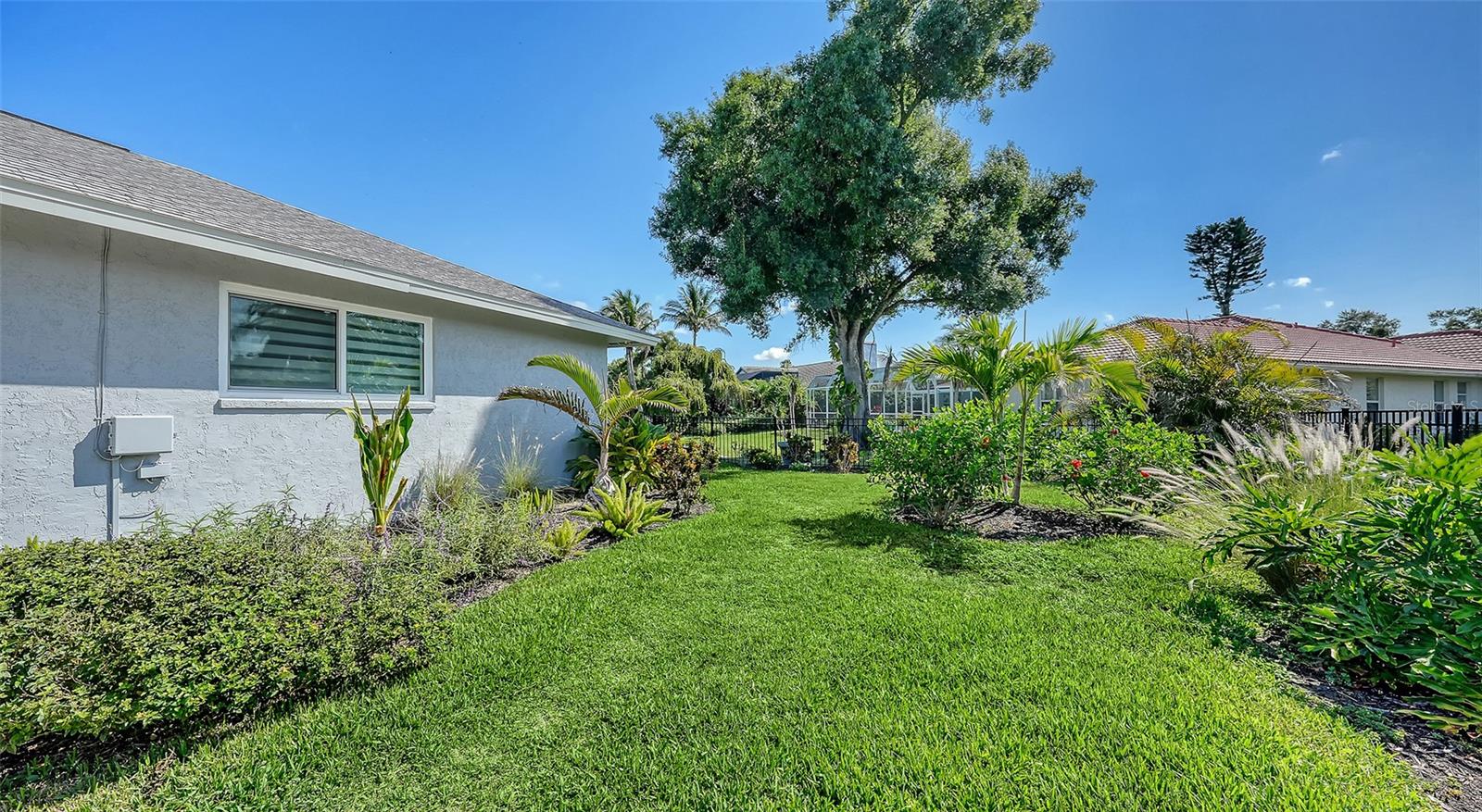 PALM AIRE / COUNTRY LAKES - Residential