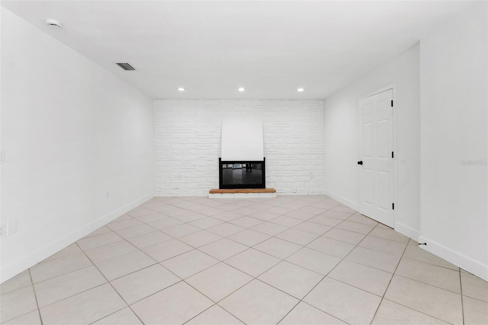 VAN SANT SUB - Residential