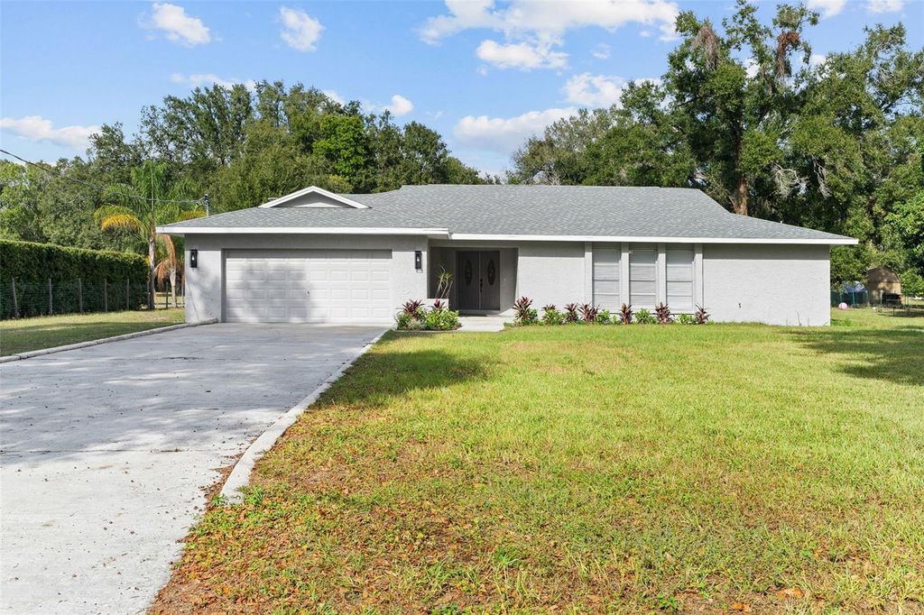 Photo of 1106 Hummingbird Lane, Brandon, FL 33511 (MLS # TB8455071)