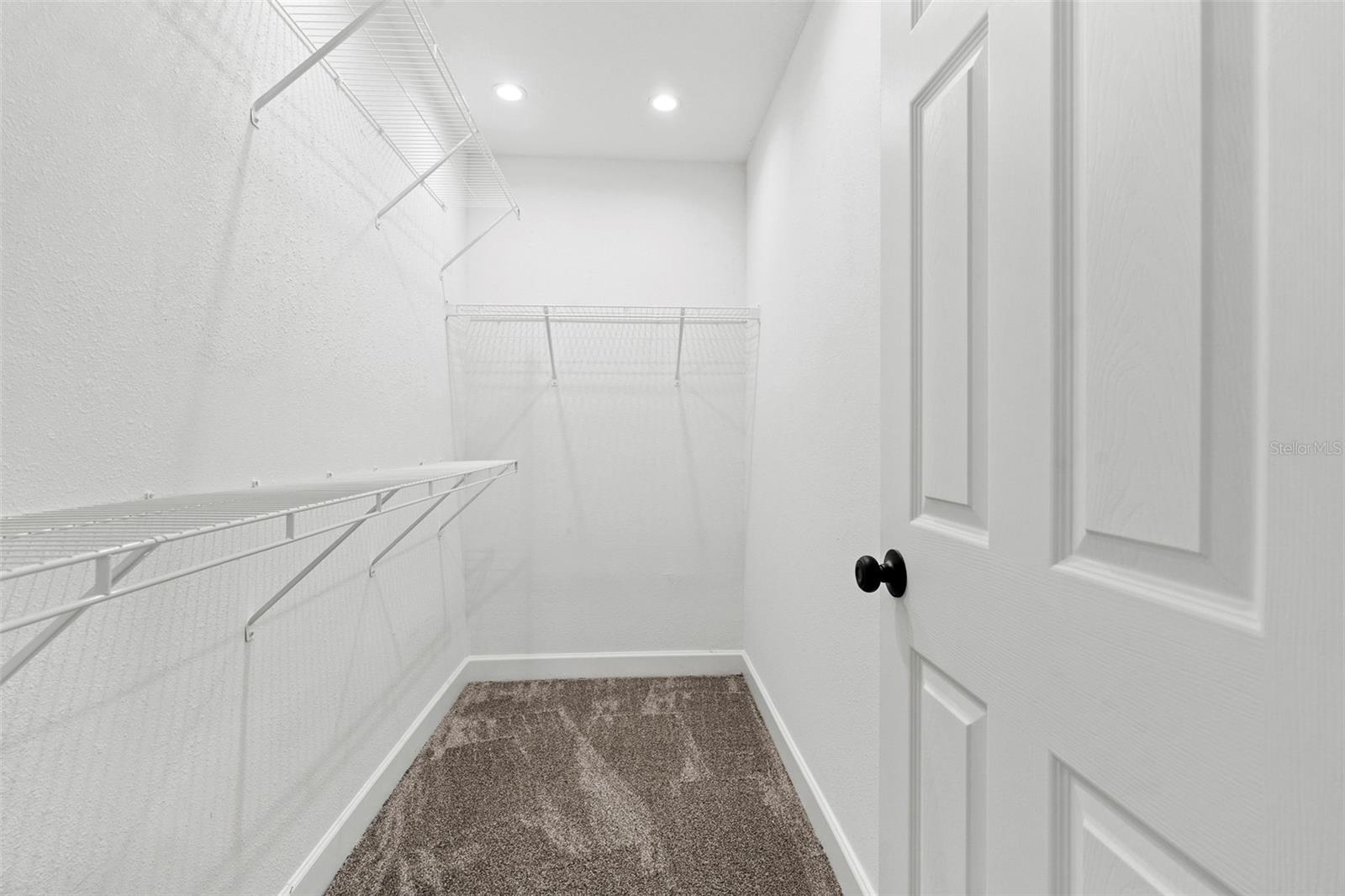 VAN SANT SUB - Residential