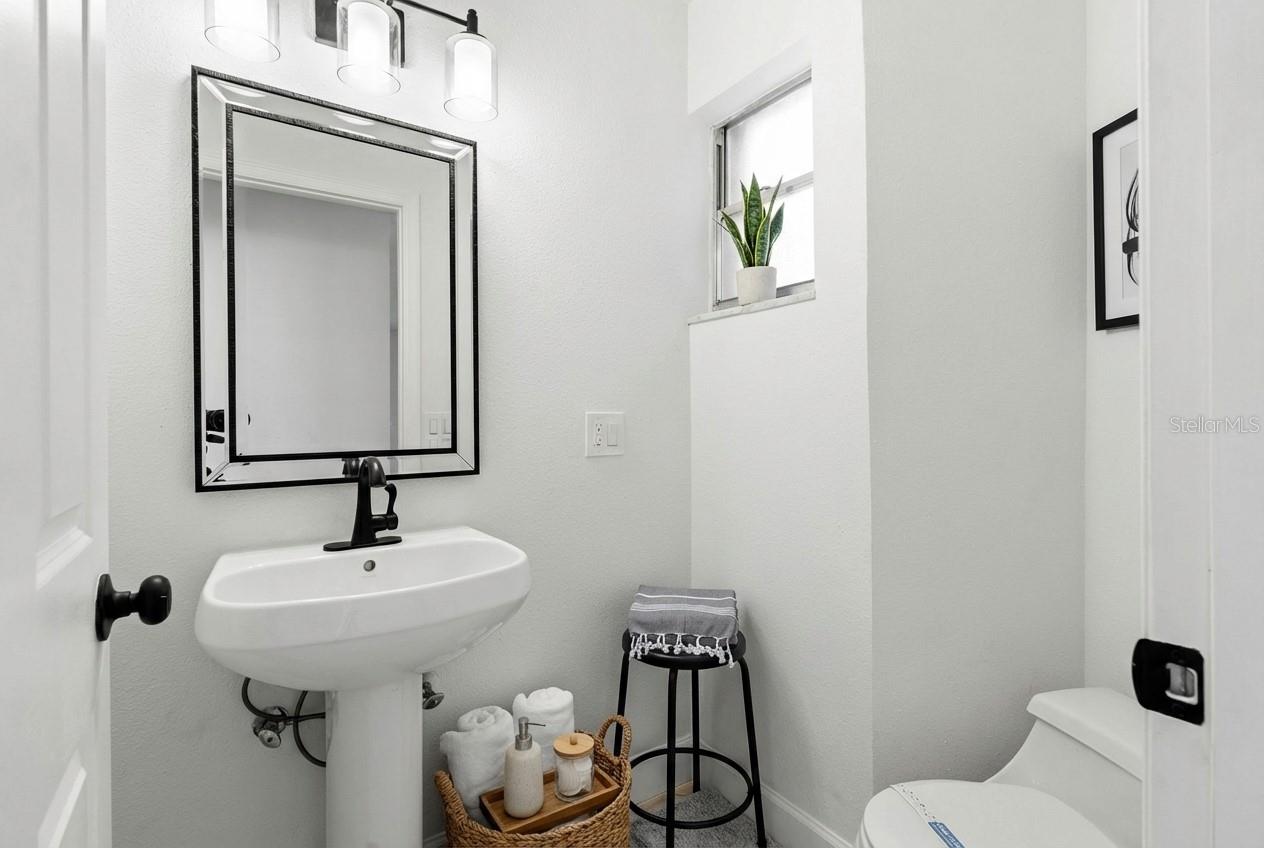 VAN SANT SUB - Residential