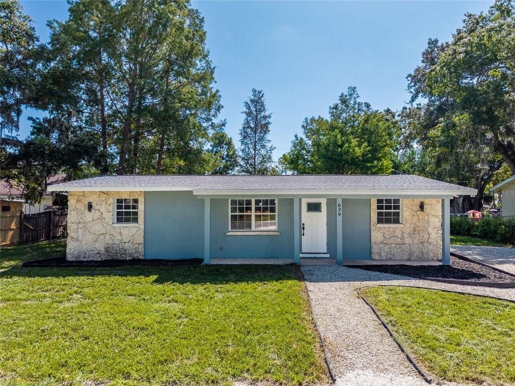 Photo of 639 Hand Avenue, Sarasota, FL 34232 (MLS # A4704498)