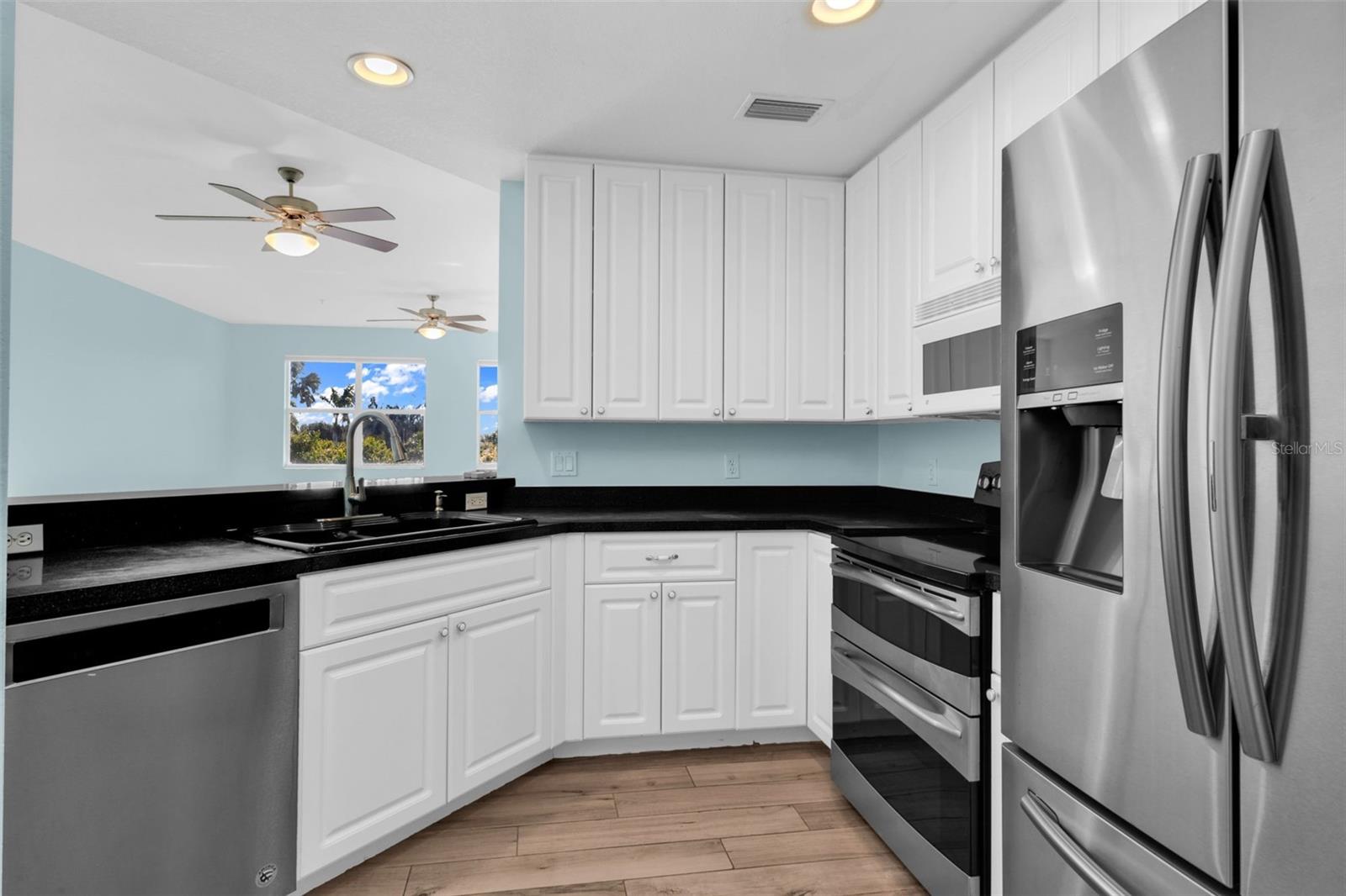 FOUNTAIN COURT BLDG 02 - Residential