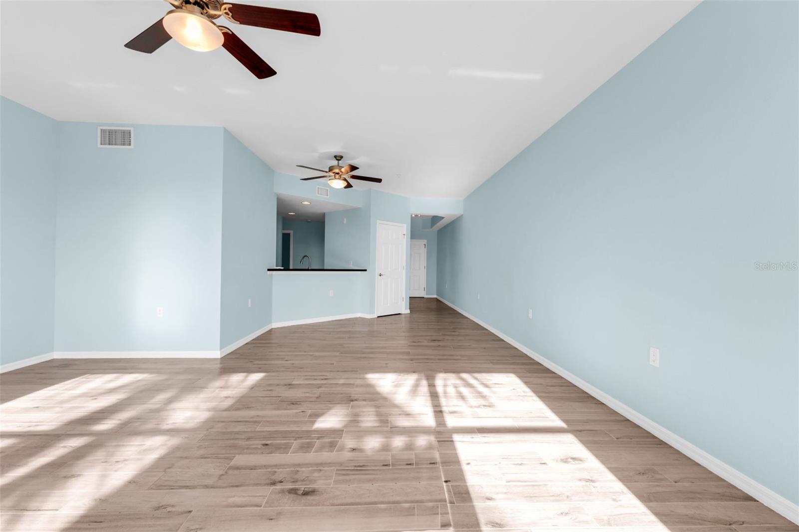 FOUNTAIN COURT BLDG 02 - Residential