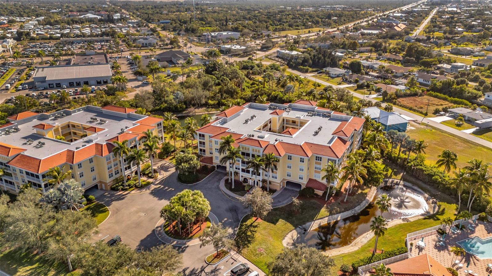 FOUNTAIN COURT BLDG 02 - Residential