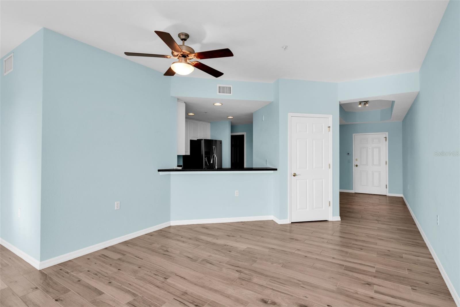 FOUNTAIN COURT BLDG 02 - Residential