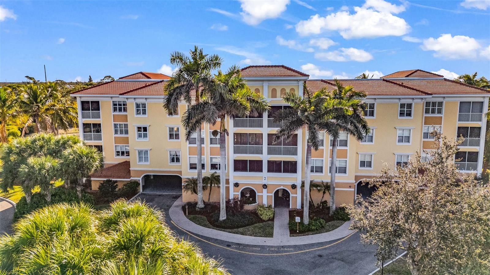 FOUNTAIN COURT BLDG 02 - Residential