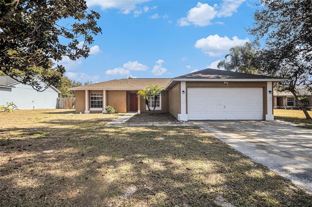 Photo of 11732 Crescent Pines Boulevard, Clermont, FL 34711 (MLS # O6375663)