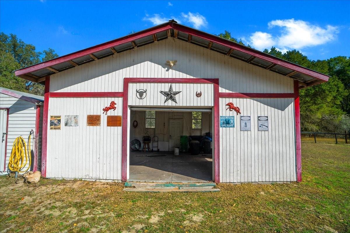 MEADOW BROOK RANCHES - Residential