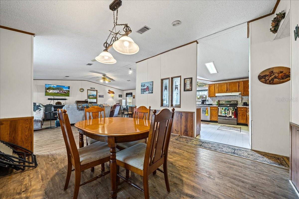 MEADOW BROOK RANCHES - Residential