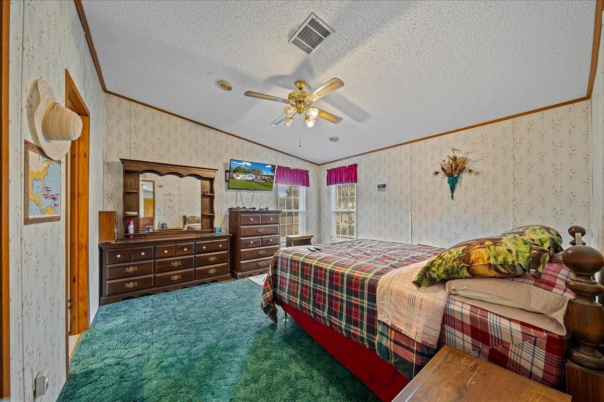 MEADOW BROOK RANCHES - Residential