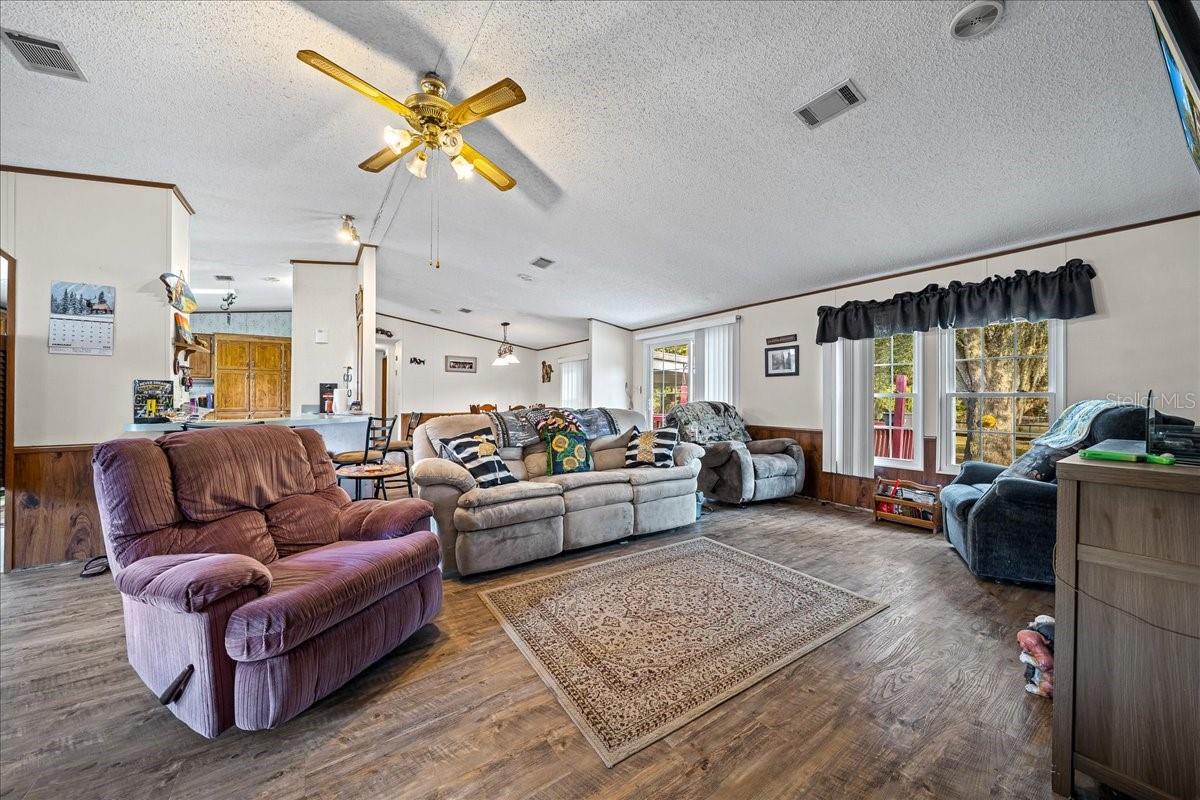 MEADOW BROOK RANCHES - Residential