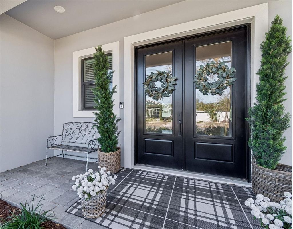 Photo of 3016 W Ballast Point Boulevard, Tampa, FL 33611 (MLS # TB8482965)