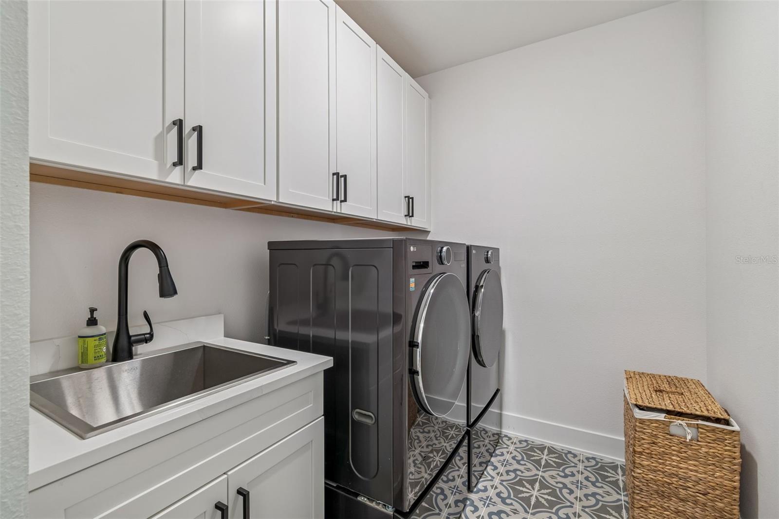 TROPICAL TERRACE UNIT 3 - Residential