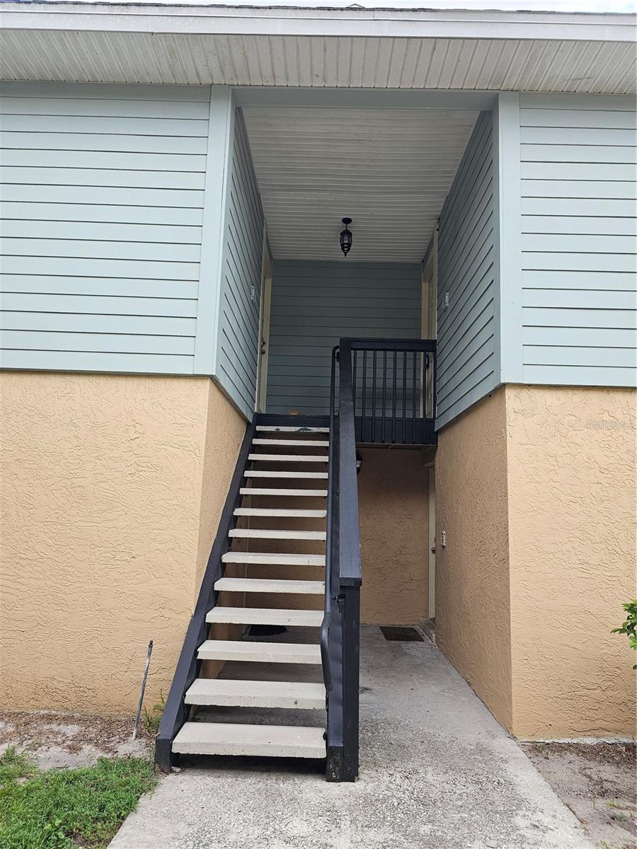 THE HAMPTONS AT BRANDON A CONDO - Residential Lease