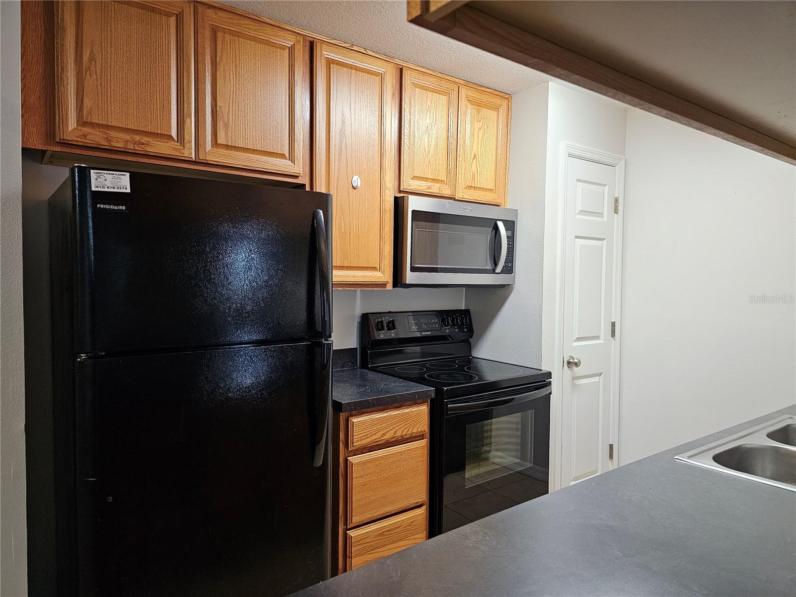 THE HAMPTONS AT BRANDON A CONDO - Residential Lease