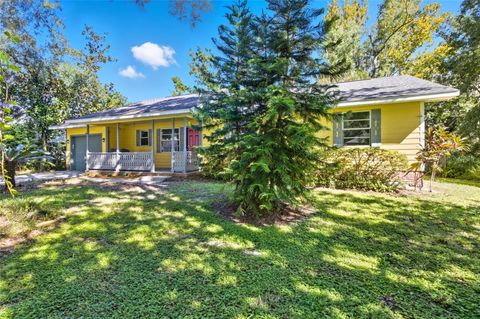 Photo of 723 Fox Lake Drive, Lakeland, FL 33809 (MLS # L4955987)