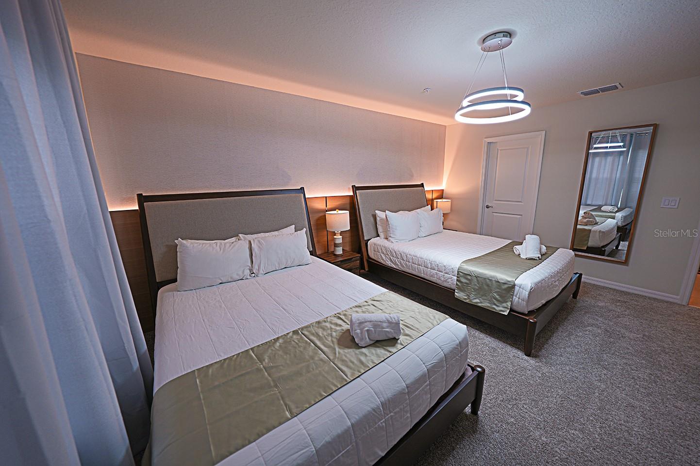 WINDSOR CAY - Residential