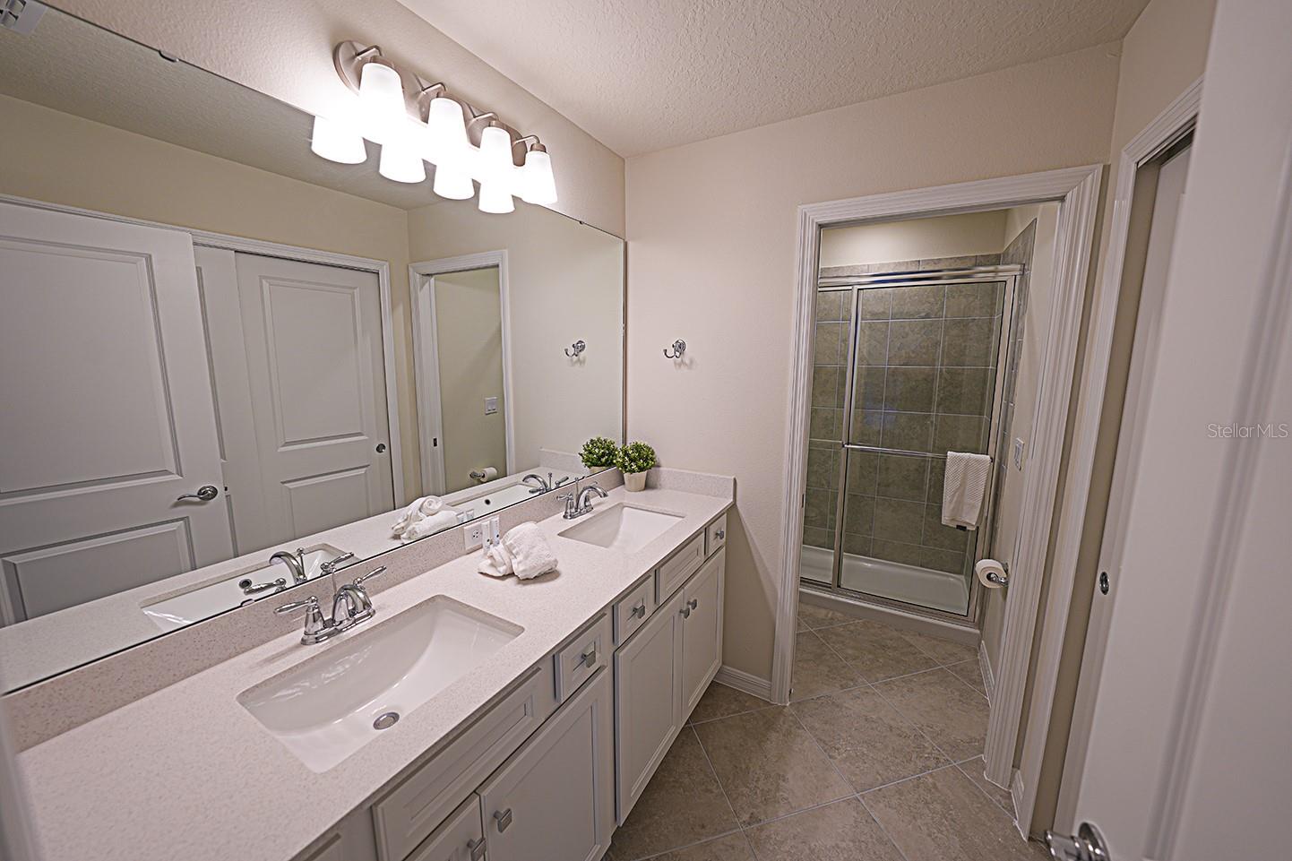 WINDSOR CAY - Residential