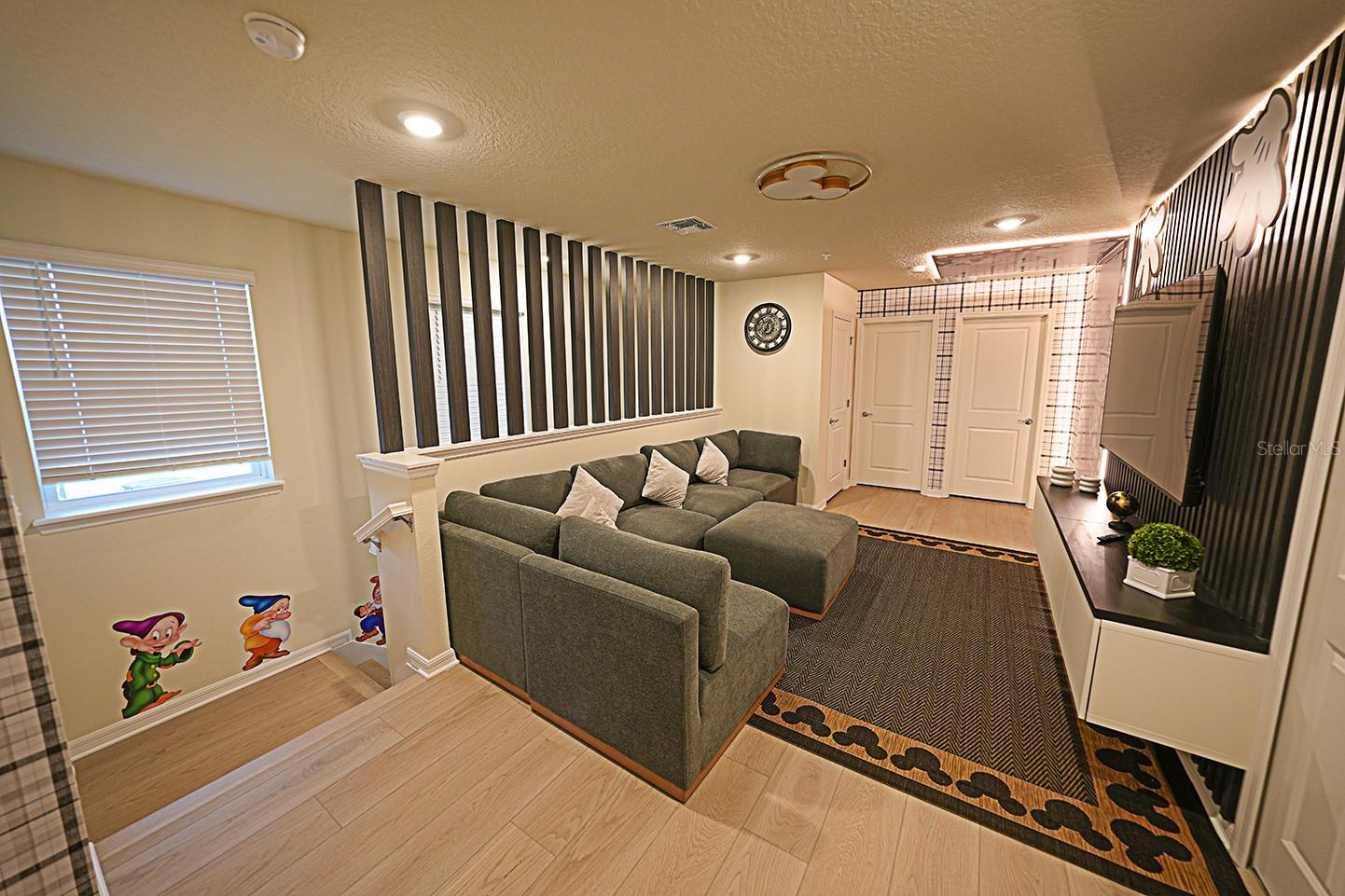 WINDSOR CAY - Residential
