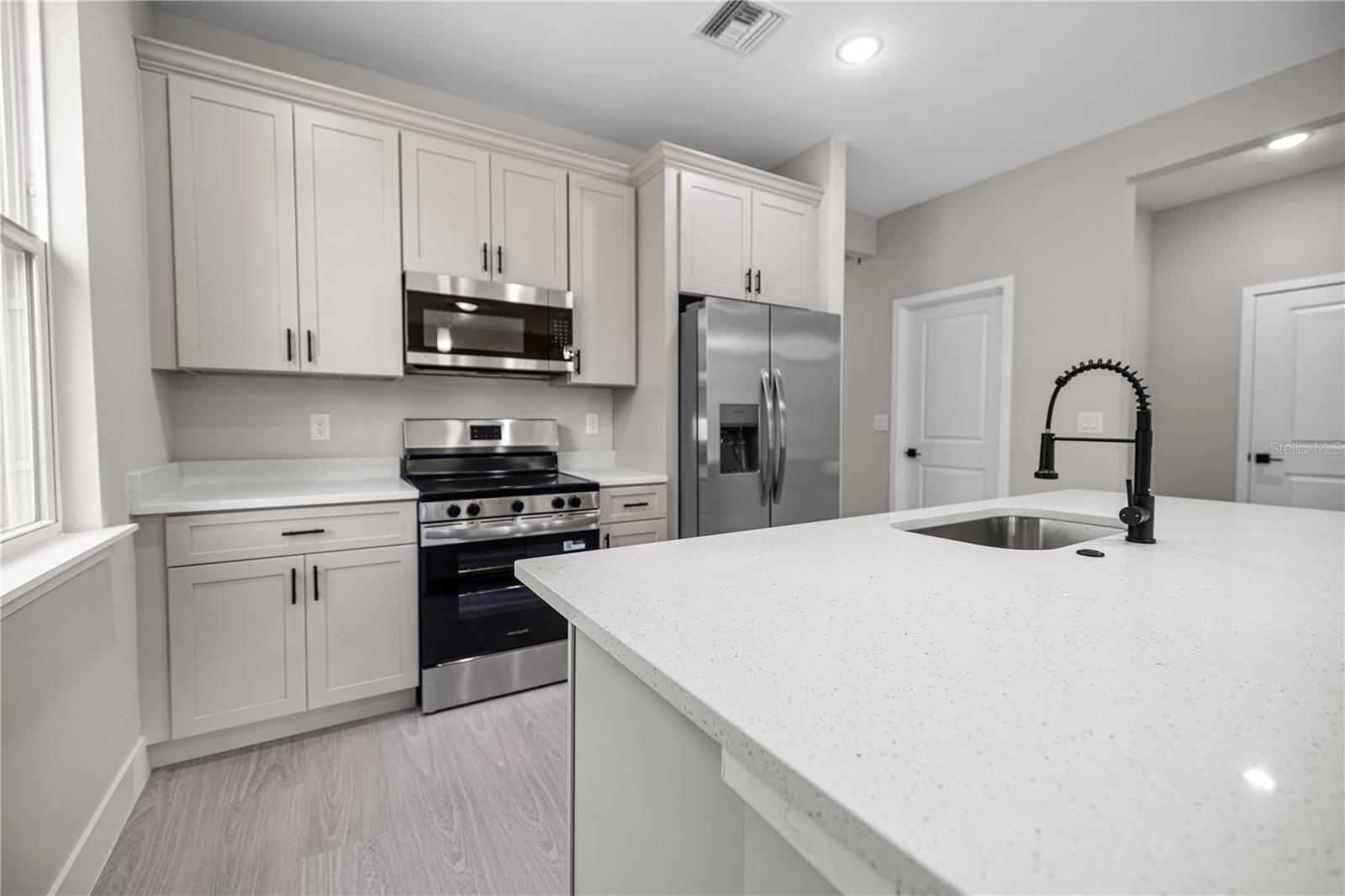 MARION OAKS UN 03 - Residential Income