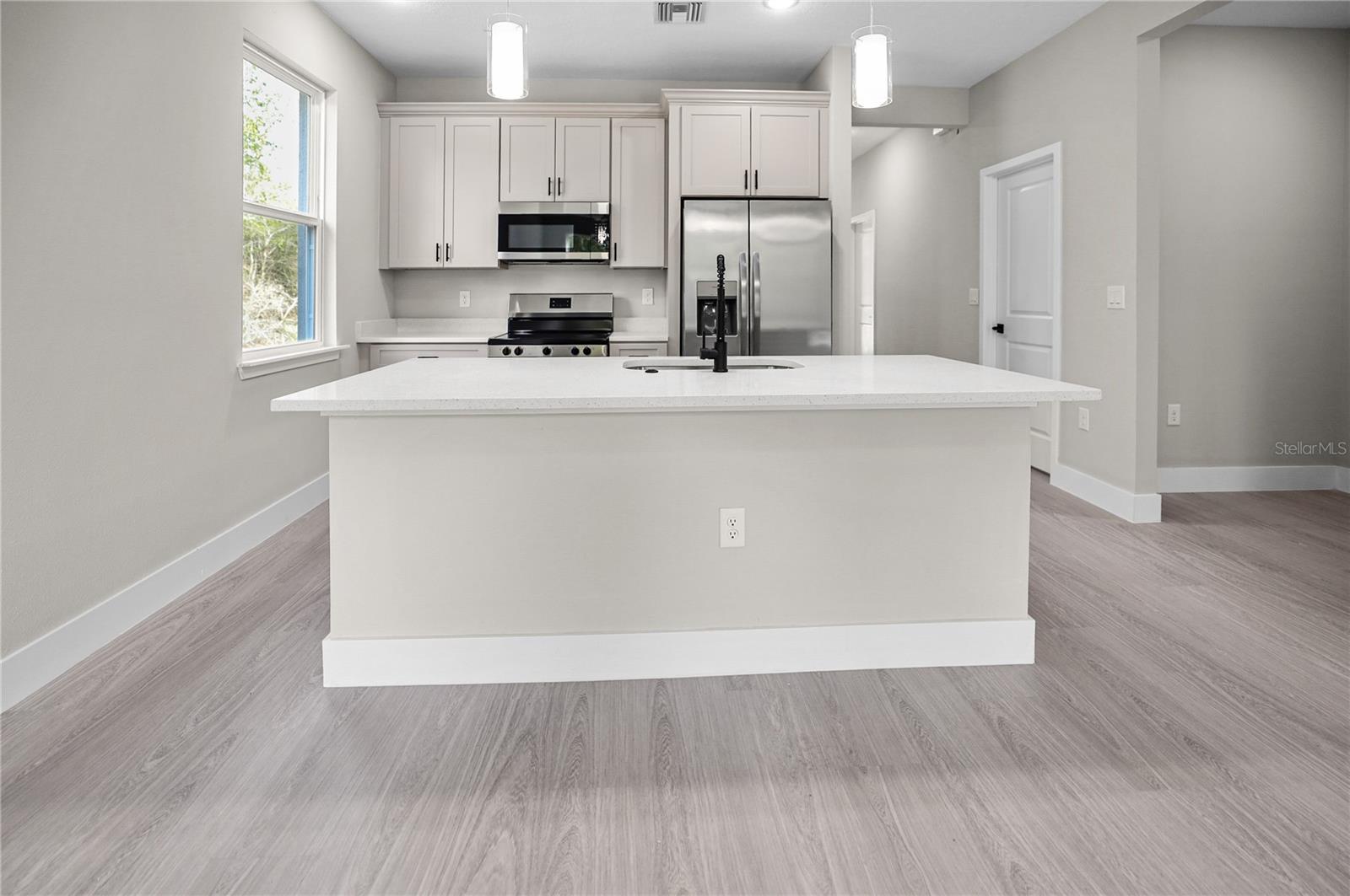 MARION OAKS UN 03 - Residential Income