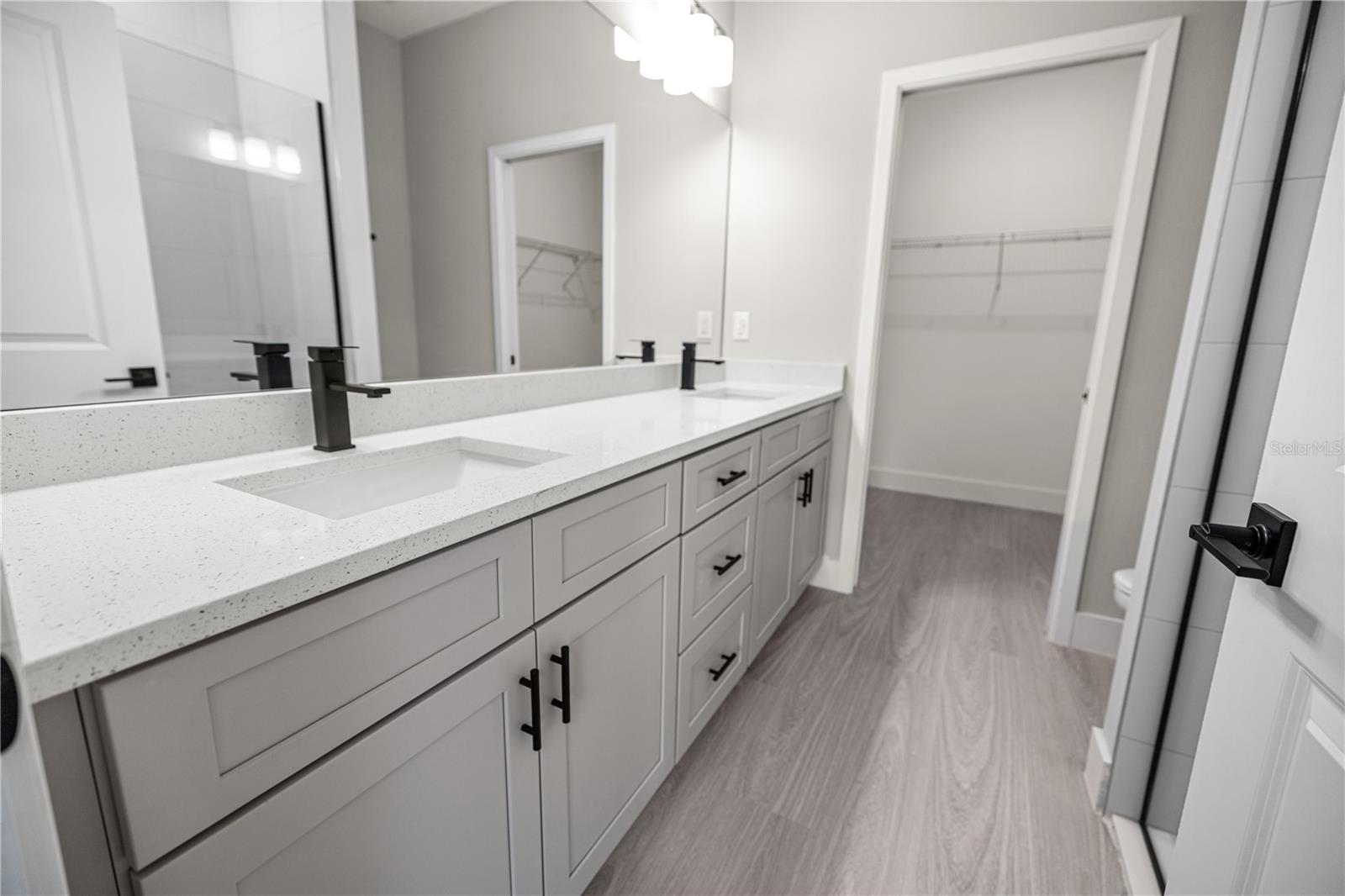 MARION OAKS UN 03 - Residential Income