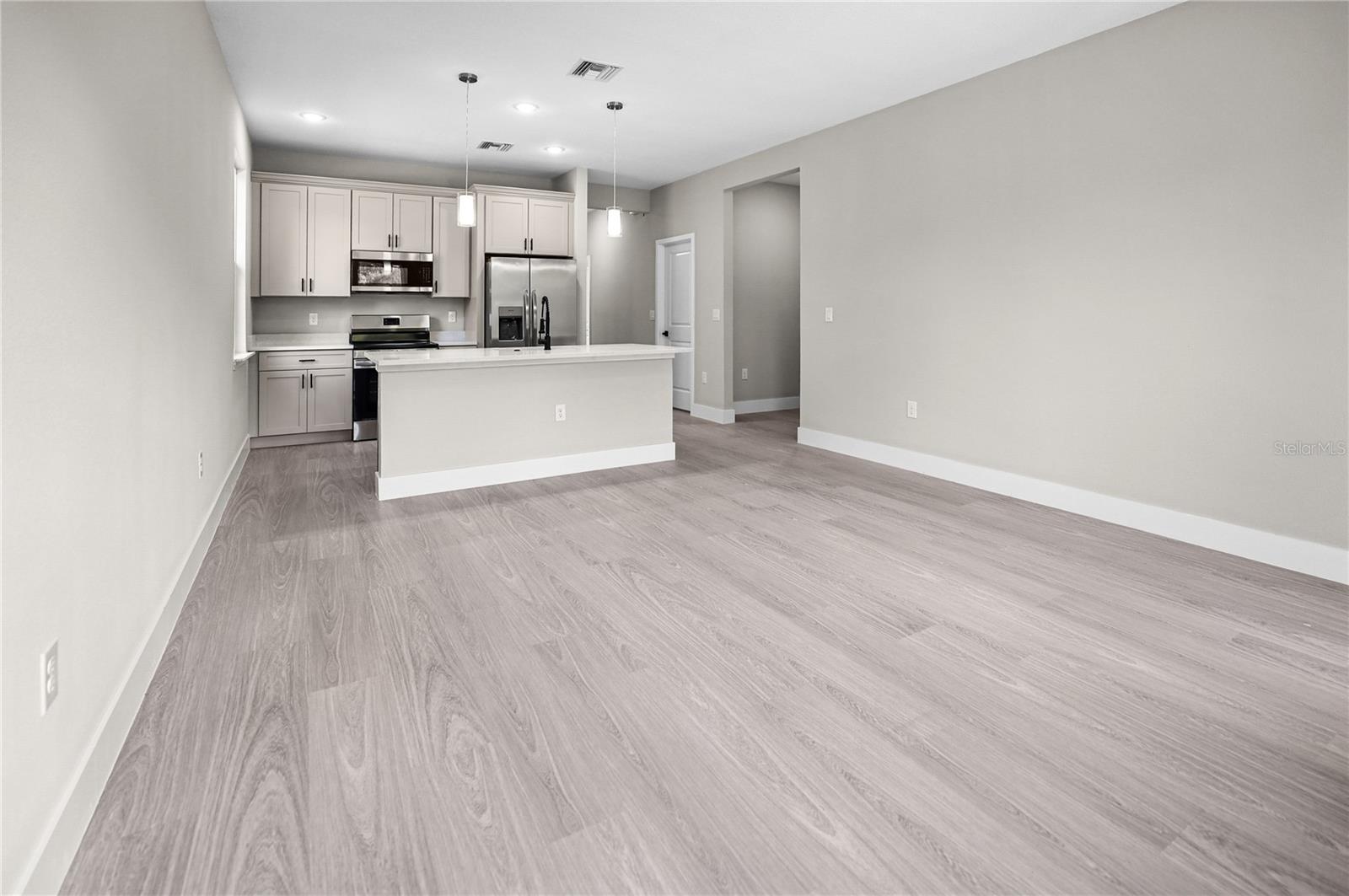 MARION OAKS UN 03 - Residential Income