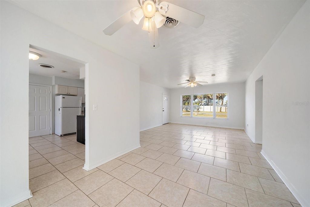 Photo of 816 Tanager Road, Venice, FL 34293 (MLS # N6143130)