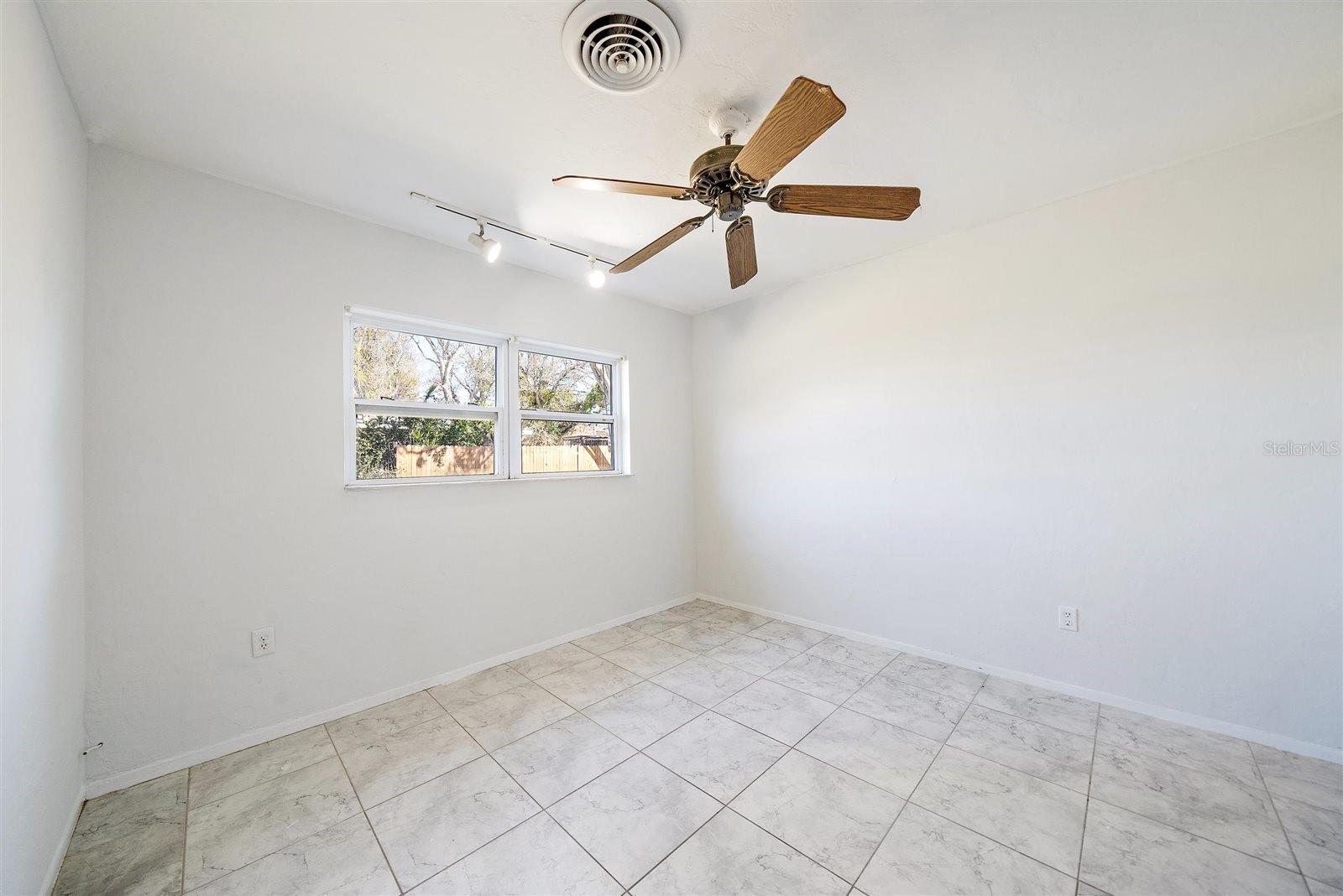 SOUTH VENICE - Residential