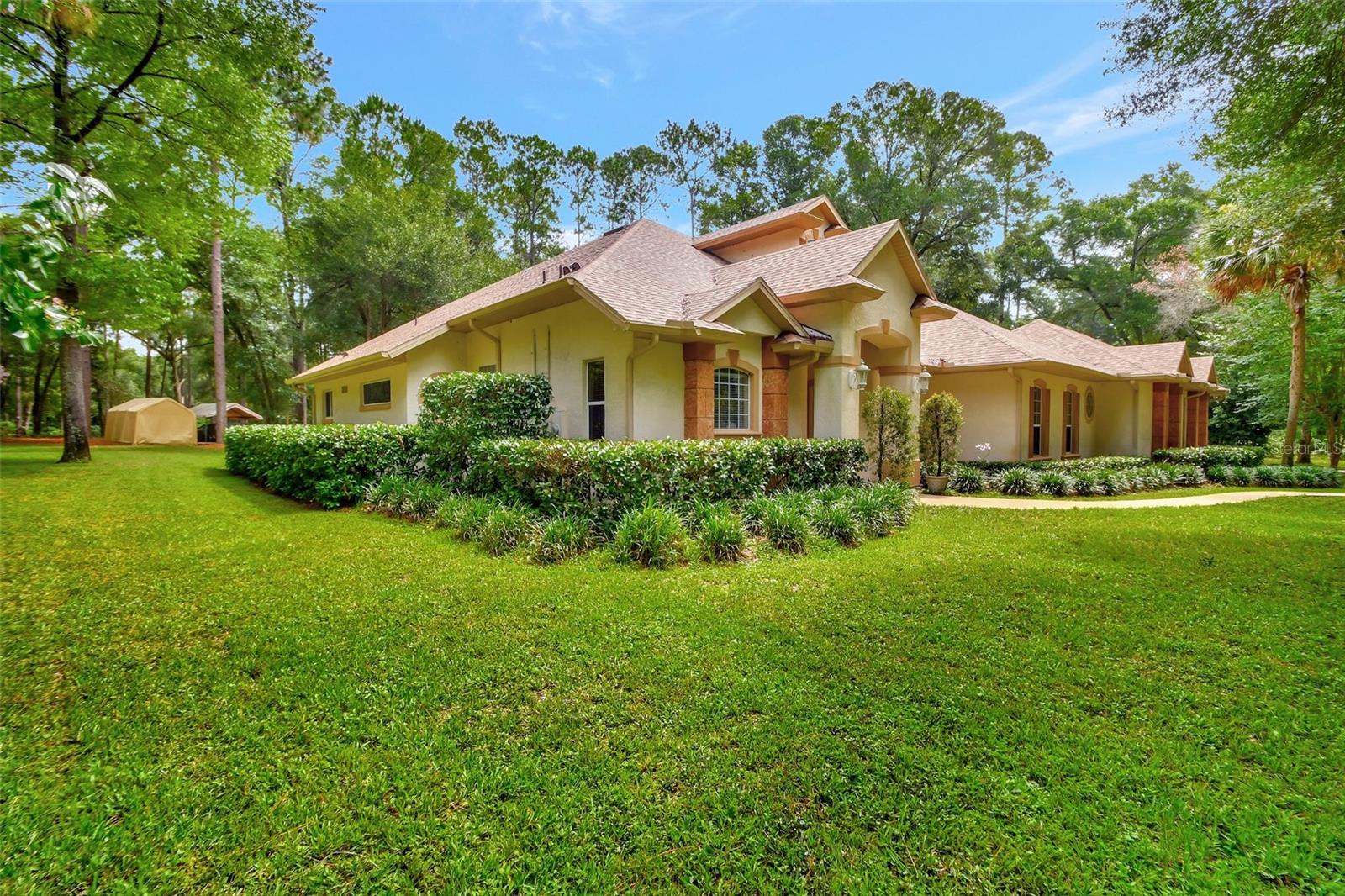 1875 GLENWOOD OAKS LANE