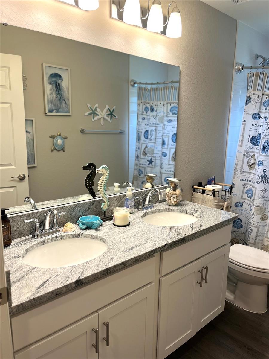 ENCLAVE/LK MYRTLE - Residential