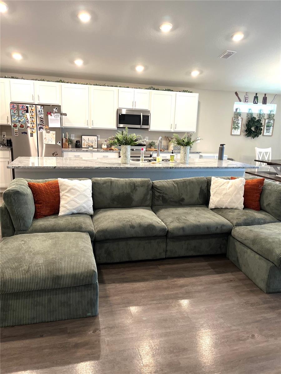 ENCLAVE/LK MYRTLE - Residential