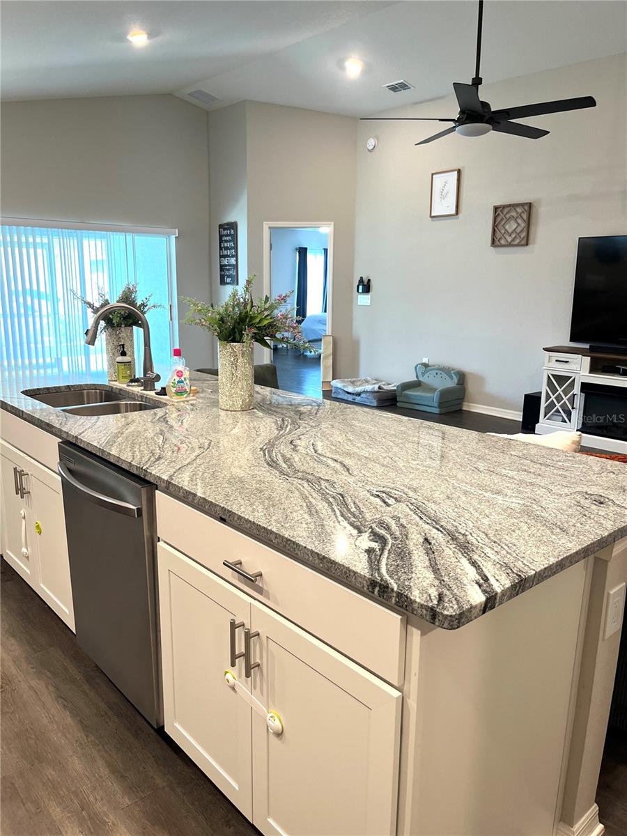 ENCLAVE/LK MYRTLE - Residential