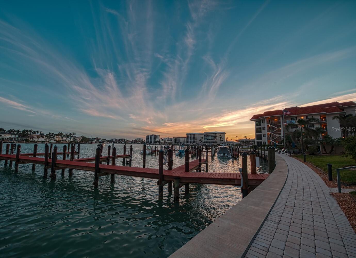 222 HARBOUR DRIVE 114