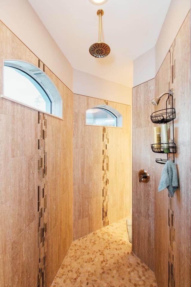 PORT CHARLOTTE SUB 33 - Residential Lease