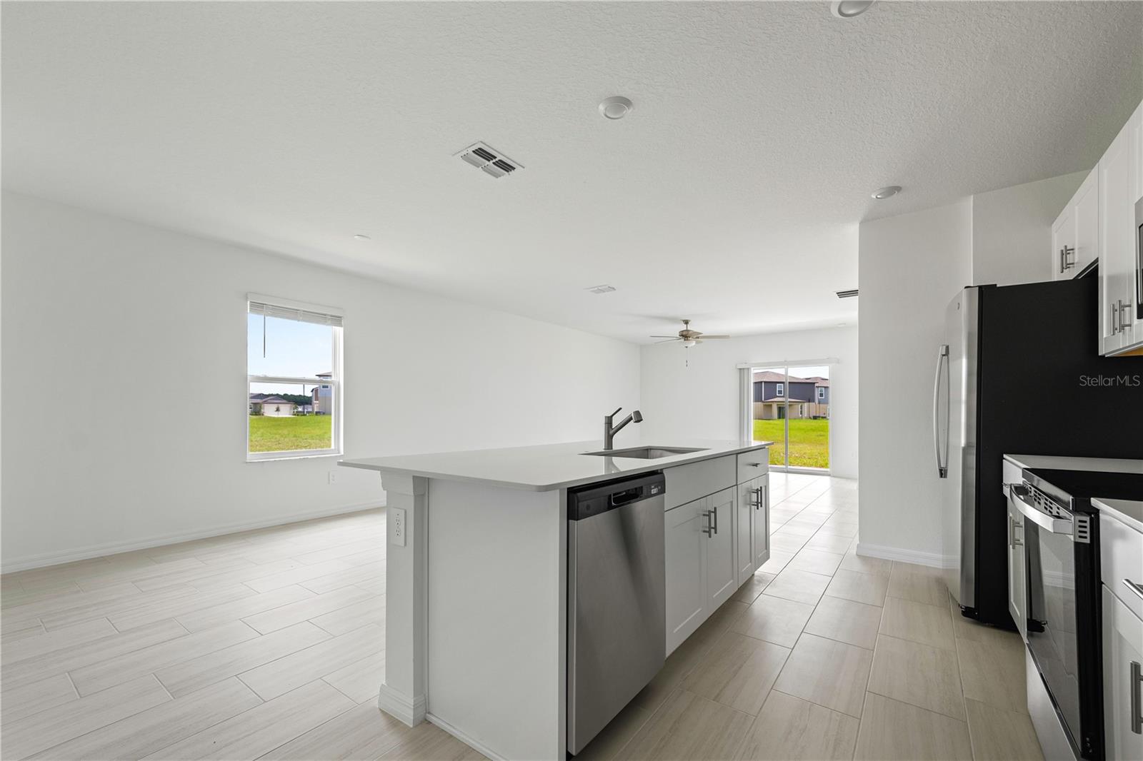 MIRADA PRCL 6 - Residential Lease