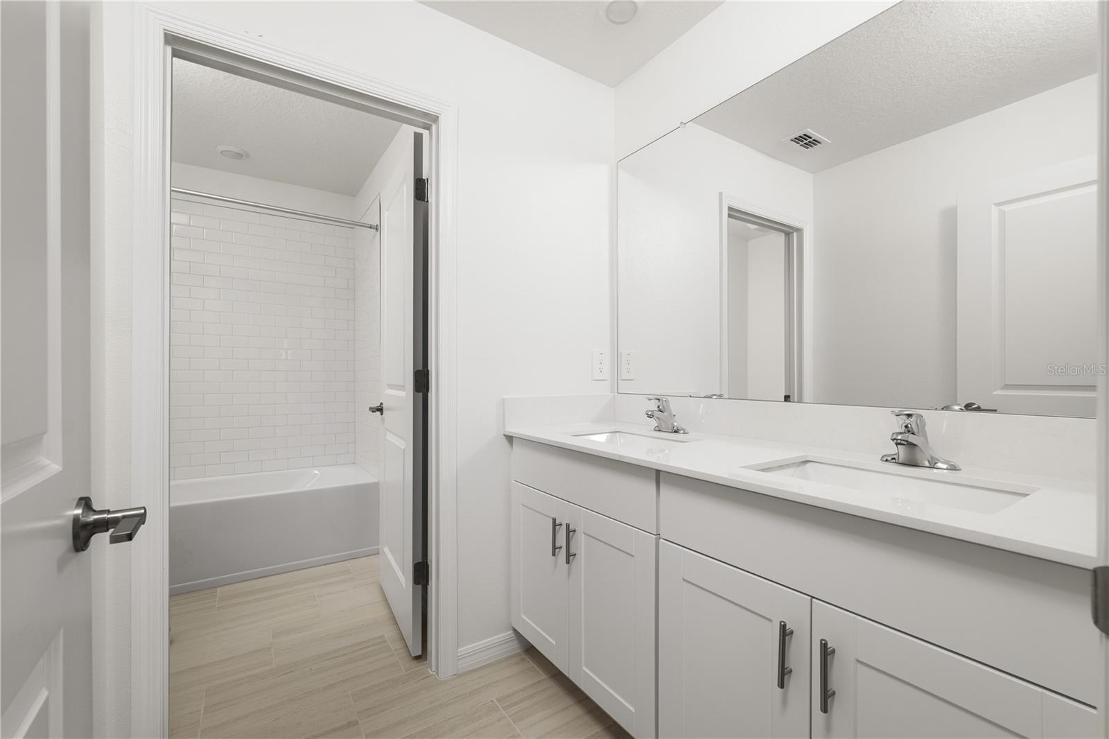 MIRADA PRCL 6 - Residential Lease