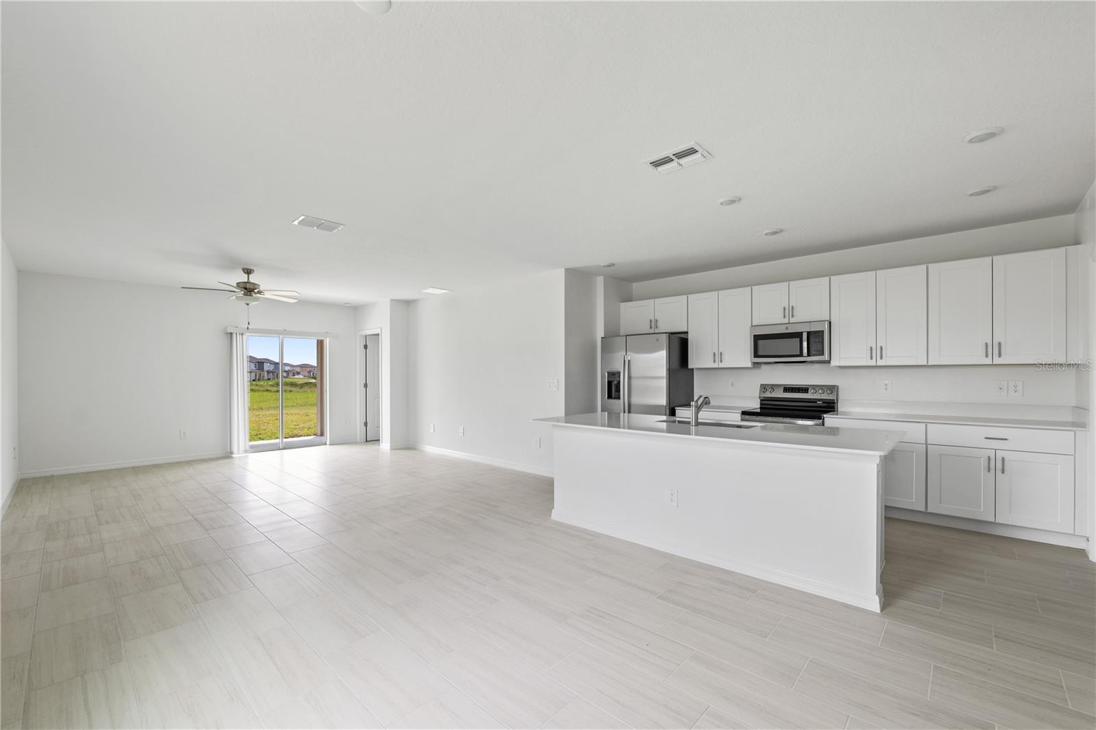 MIRADA PRCL 6 - Residential Lease