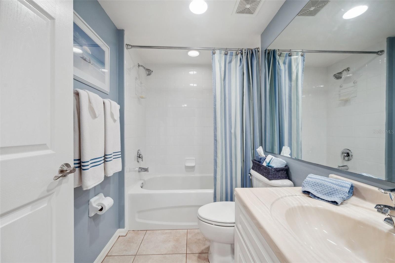 GOLF LAKE CONDO V AT EAST BAY - Residential