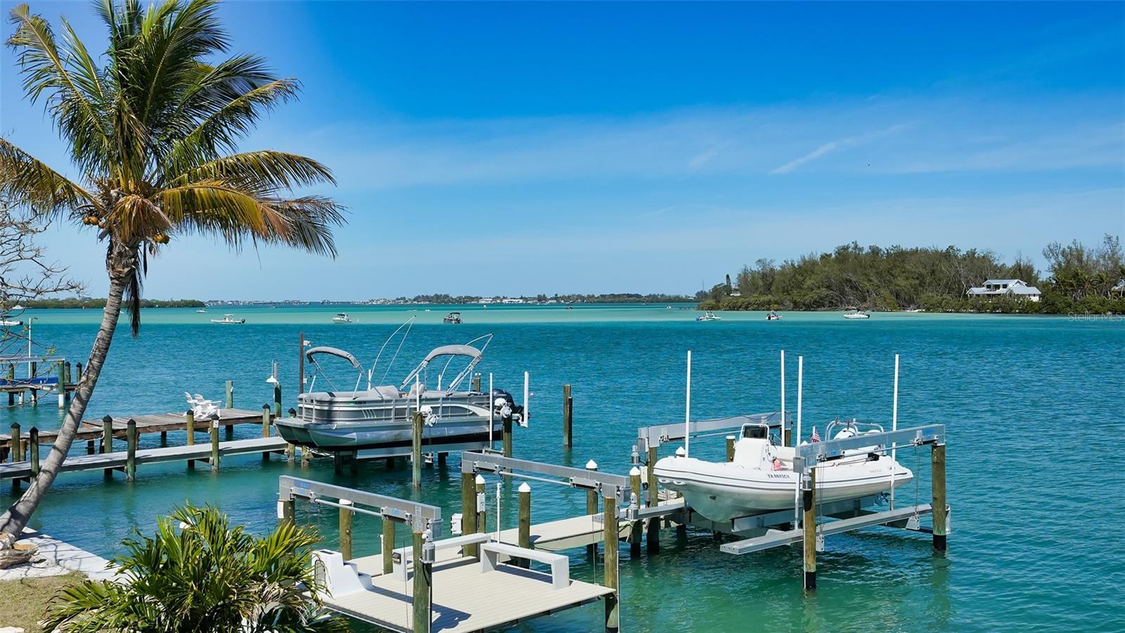 LONGBEACH ON LONGBOAT KEY - Residential