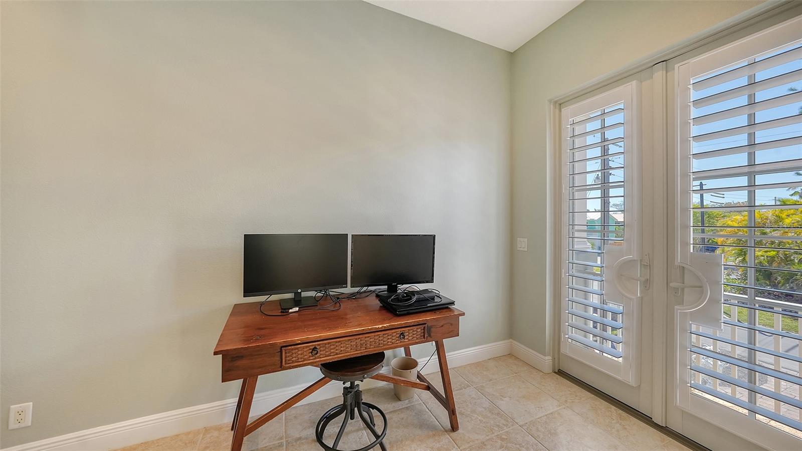 LONGBEACH ON LONGBOAT KEY - Residential