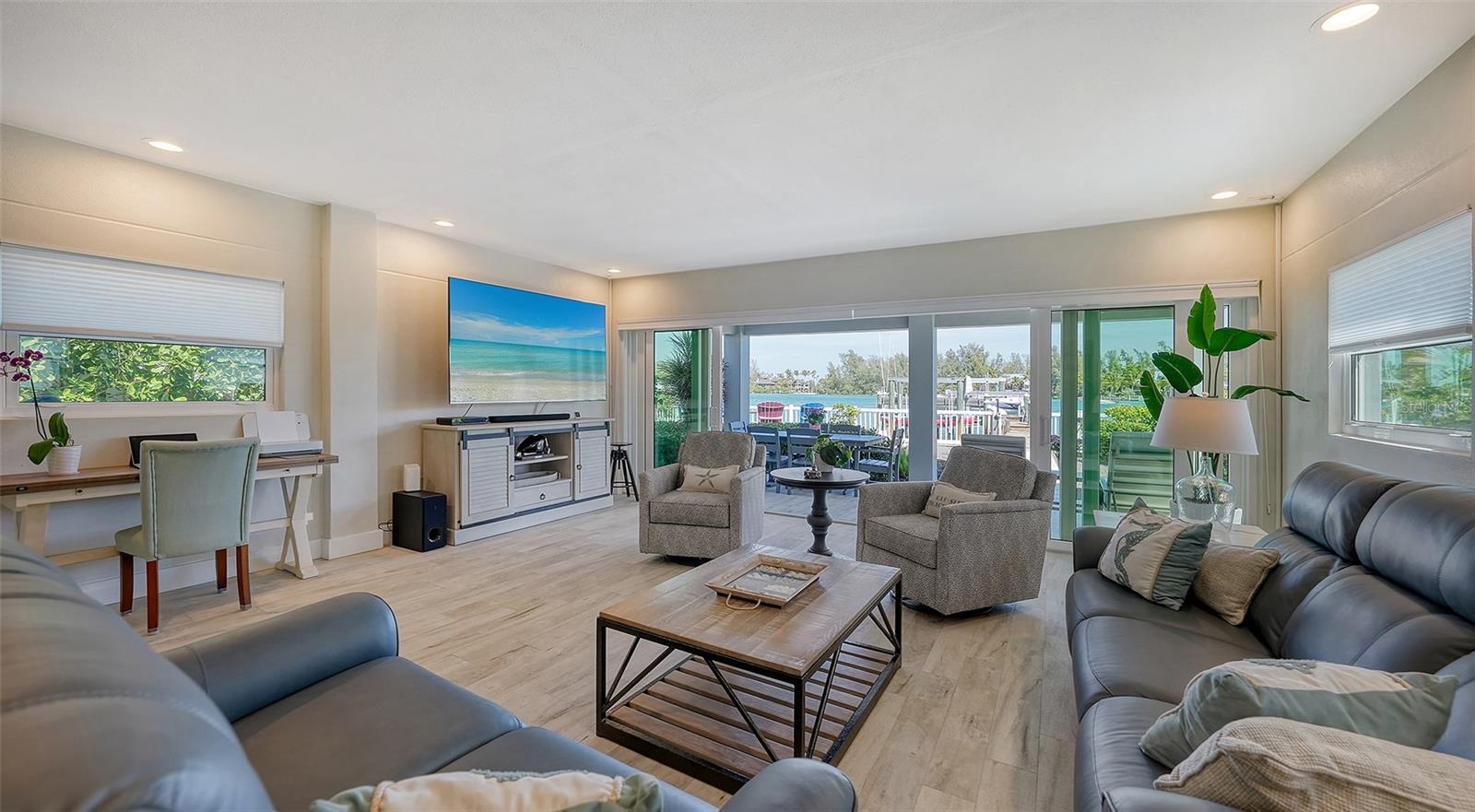 LONGBEACH ON LONGBOAT KEY - Residential